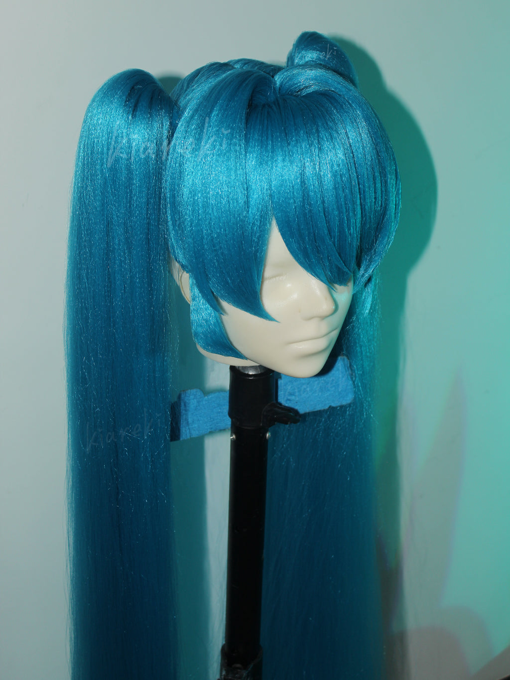 Hatsune Miku Basic version (turquoise)